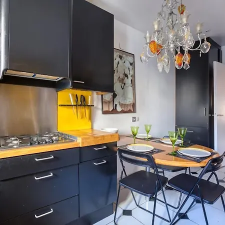 Proche Champs Elysee, Superbe Appartement. アパート