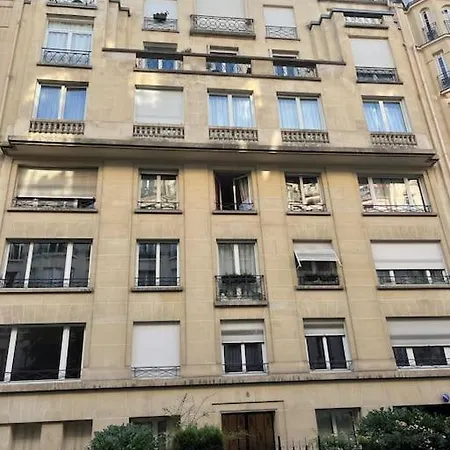 Proche Champs Elysee, Superbe Appartement. パリ