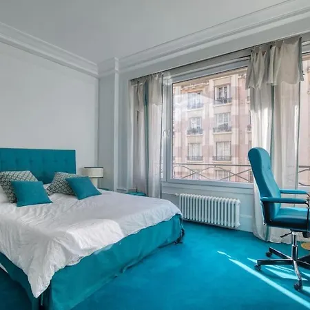 アパート Proche Champs Elysee, Superbe Appartement. パリ