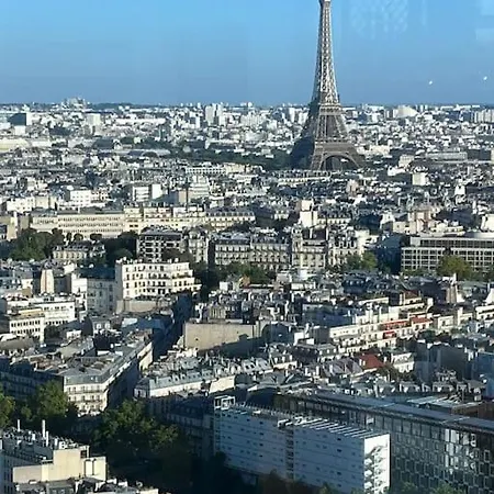 Proche Champs Elysee, Superbe Appartement. パリ